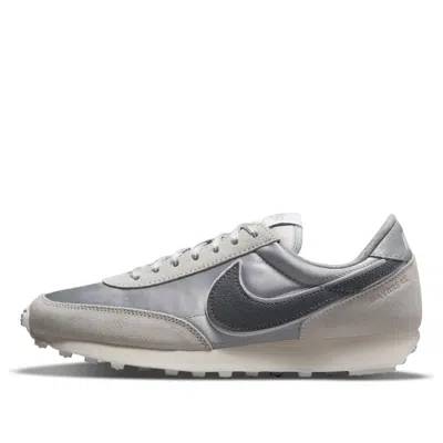 Nike (wmns)  Daybreak Se 'light Smoke Grey' In Gray