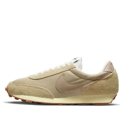 Nike (wmns)  Dbreak Vntg 'team Gold' In Multi