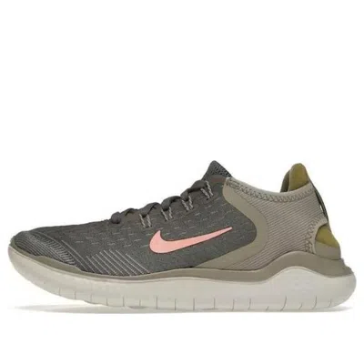 Nike (wmns)  Free Rn 2018 'gunsmoke Crimson Pulse' In Gray
