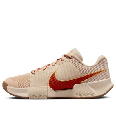Nike (wmns)  Gp Challenge Pro Hc Premium 'sanddrift Metallic Gold Gum' In Neutral