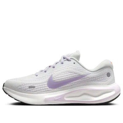 Nike (wmns)  Journey Run 'summit White Barely Grape' In Gray