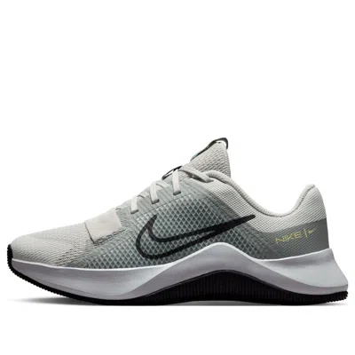 Nike (wmns)  Mc Trainer 2 'light Silver Mica Green' In Multi