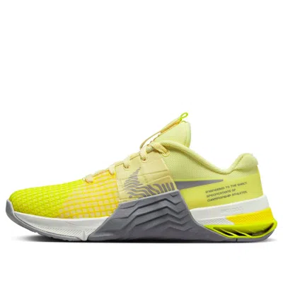 Nike (wmns)  Metcon 8 Training Shoes 'citron Tint Light Smoke Grey' In Multi
