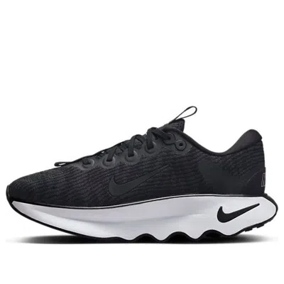 NIKE (WMNS) NIKE MOTIVA 'BLACK'