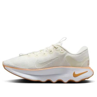 Nike (wmns)  Motiva 'sail White Copper Moon'