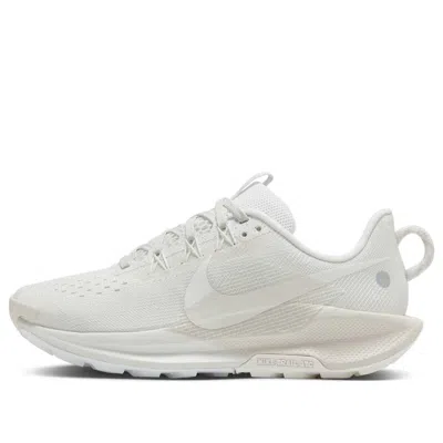 Nike (wmns)  Pegasus Trail 5 'sail Light Brown' In White