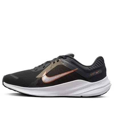 Nike (wmns)  Quest 5 'grey Metallic Copper' In Multi