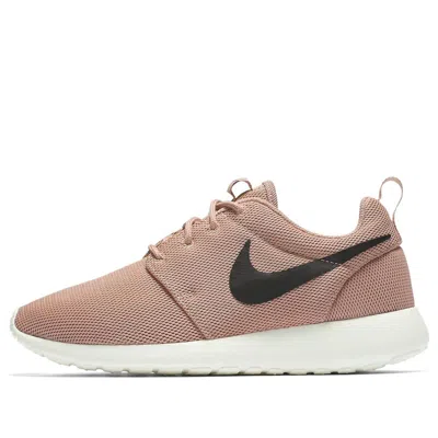 Nike (wmns)  Roshe One 'particle Pink' In Brown