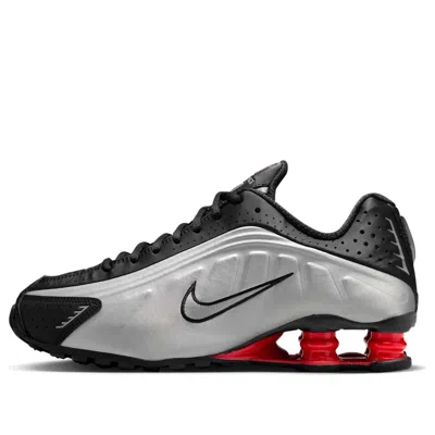 Nike (wmns)  Shox R4 'black Light Crimson' In Gray