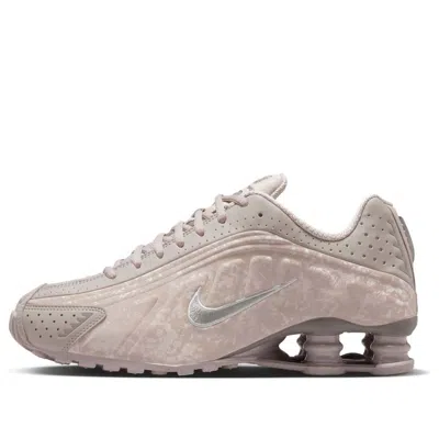 Nike (wmns)  Shox R4 'flat Pewter Floral' In Gray