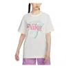 Nike (wmns)  Sportswear Essential Graphic T-shirt Asia Sizing 'sail' In White