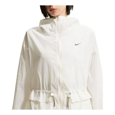Nike (wmns)  Sportswear Everything Wovens Oversized Hooded Jacket 'sail' In White
