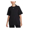 Nike (wmns)  Sportswear Small Swoosh T-shirt Asia Sizing 'black'