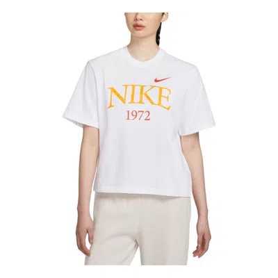 Nike (wmns)  Sportwear Classic Boxy Graphic T-shirt Asia Sizing 'white'