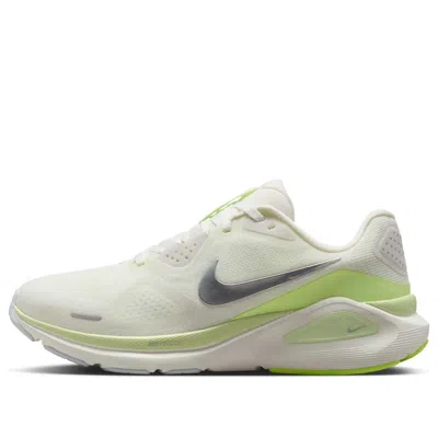 Nike (wmns)  Structure 26 'summit White Barely Volt' In Green