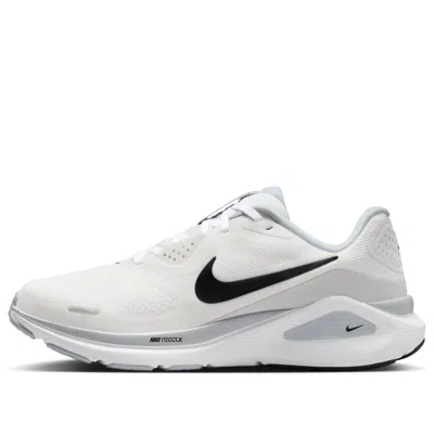 Nike Structure 26 In White