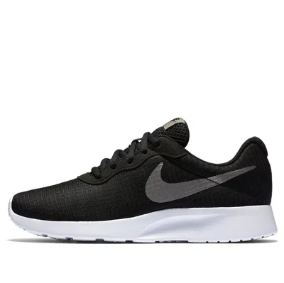 Nike (wmns)  Tanjun Se 'black White' In Multi
