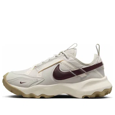 Nike (wmns)  Tc 7900 'light Bone Burgundy Crush'