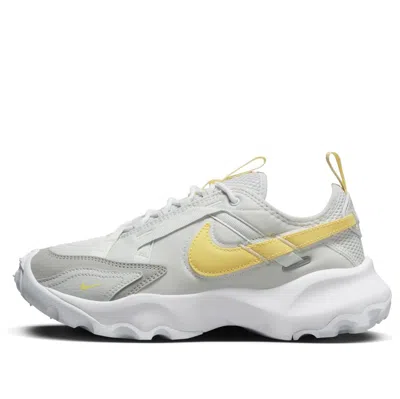 Nike (wmns)  Tc 7900 Photon Dust Lemon Chiffon 'photon Dust' In Gray