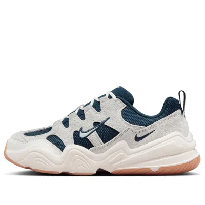 Nike (wmns)  Tech Hera 'phantom Armory Navy'
