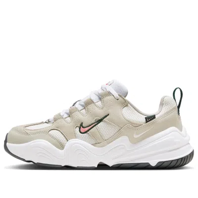 Nike (wmns)  Tech Hera 'white Grey' In Gray
