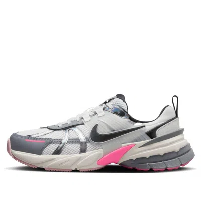 NIKE (WMNS) NIKE V2K RUN 'GREY PINK'
