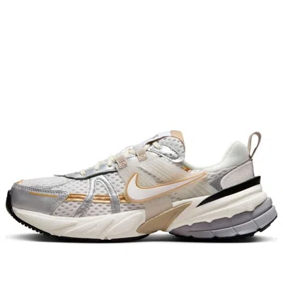 Nike (wmns)  V2k Run 'khaki Metallic Silver' In Multi
