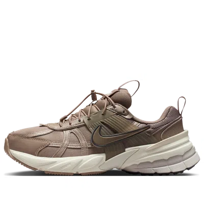 Nike (wmns)  V2k Run 'mink Brown Light Bone' In Animal Print
