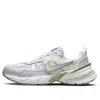 Nike (wmns)  V2k Run 'photon Dust Light Silver' In Gray