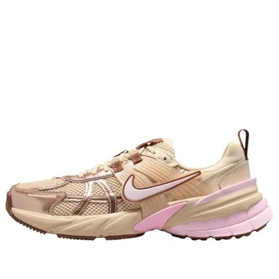 NIKE (WMNS) Nike V2K Run 'Sanddrift Fauna Brown Pink Foam'