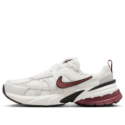 NIKE (WMNS) NIKE V2K RUN SE 'WHITE BLACK TEAM RED'
