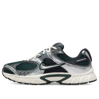 Nike (wmns)  V5 Rnr 'seaweed Metallic Silver' In Green