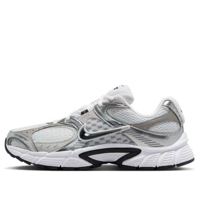 Nike (wmns)  V5 Rnr 'white Vast Grey Silver Black'