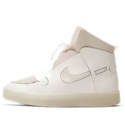 Nike (wmns)  Vandalised 'white'