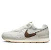 Nike (wmns)  Venture Runner 'white Brown' In Gray