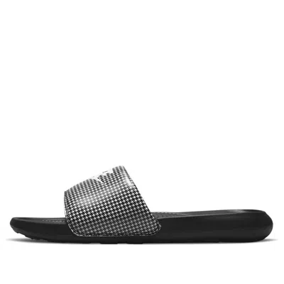 Nike (wmns)  Victori One Printed Slide 'black Herringbone' In Multi