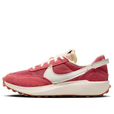 Nike (wmns)  Waffle Debut Vintage Shoes 'adobe Sail' In Red