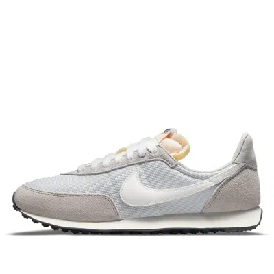 Nike (wmns)  Waffle Trainer 2 Se 'mountain White' In Gray