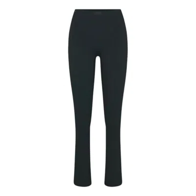 Nike (wmns)  X Skims Matte High-waisted V-panel Straight Leggings 'dark Teal' In Blue