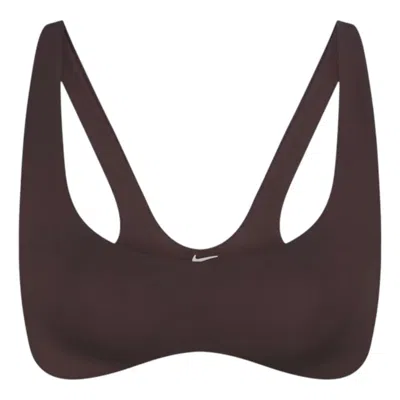 Nike (wmns)  X Skims Matte Shaping Scoop Bra 'dark Sepia' In Burgundy