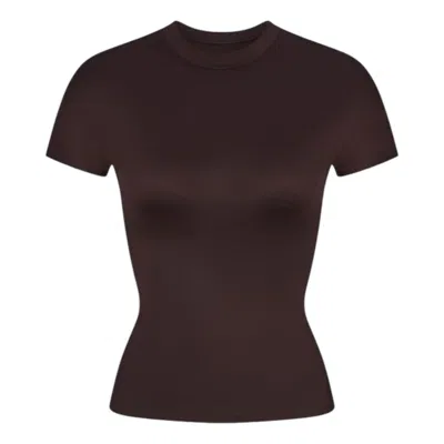 Nike (wmns)  X Skims Shine Mock-neck Short-sleeve Top 'phoenix' In Red