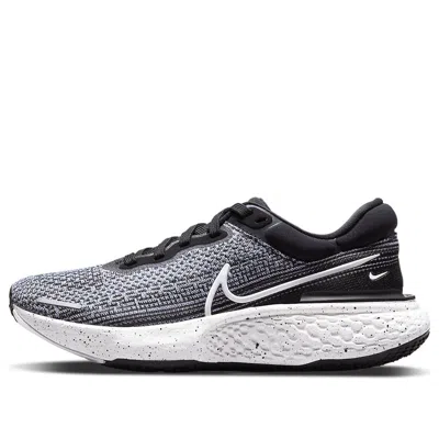 Nike (wmns)  Zoomx Invincible Run Flyknit 'white Black'