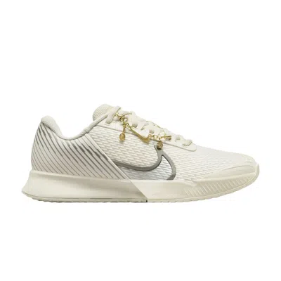 Pre-owned Nike Wmns Court Air Zoom Vapor Pro 2 Premium Hc 'gold Flair Pack' In Cream