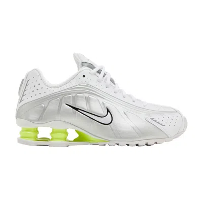 Pre-owned Nike Wmns Shox R4 'white Metallic Silver'