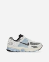 NIKE WMNS ZOOM VOMERO 5 SNEAKERS PLATINUM TINT / LIGHT ARMORY BLUE