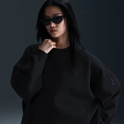 Nike Women's 24.7 Impossiblysoft Dri-fit Oversized Crew-neck Top In Black