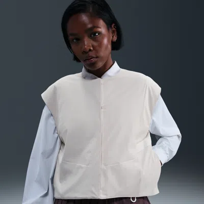 Nike Women's 24.7 Perfectstretch Therma-fit Synthetic-fill Vest In White