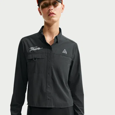 Nike Women's  Acg "aireez" Button-up Long-sleeve Graphic Trail Running Top In Grey