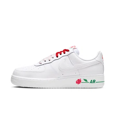 Nike Women's Air Force 1 '07 Se Shoes In White