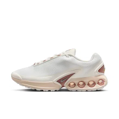 NIKE WOMEN'S AIR MAX DN TECH SHOES